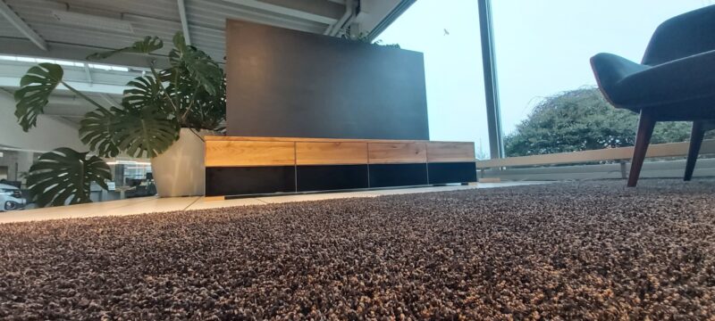 TV-Loboard schwarz mit Rückwand